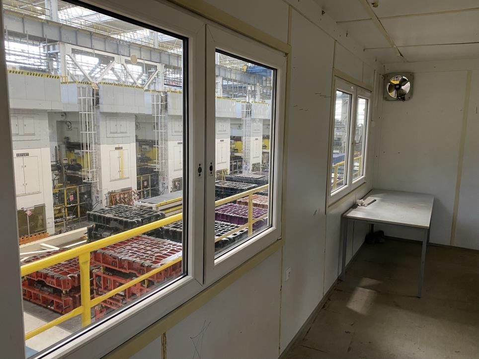 Metal working machines and work equipment (safety shoes)-2